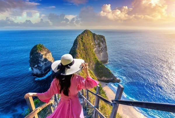 7 Contoh Kegiatan Ekonomi di Bidang Pariwisata, Apa Saja? 7 Contoh Kegiatan Ekonomi di Bidang Pariwisata, Apa Saja?