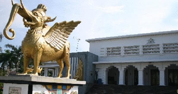 Latar Belakang Kerajaan Kutai dan Sejarahnya Latar Belakang Kerajaan Kutai dan Sejarahnya