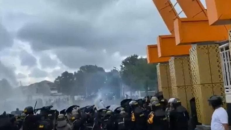 Respons Erick Thohir usai Ada Gas Air Mata di Kerusuhan Suporter PSIS Vs Persis Solo Respons Erick Thohir usai Ada Gas Air Mata di Kerusuhan Suporter PSIS Vs Persis Solo