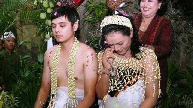 Mengenal Upacara Tingkeban, Perayaan Adat Jawa 7 Bulanan Bayi dalam Kandungan Mengenal Upacara Tingkeban, Perayaan Adat Jawa 7 Bulanan Bayi dalam Kandungan