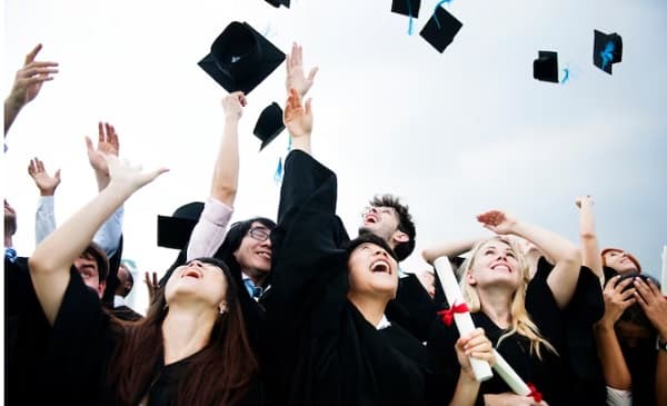 15 Universitas di Jogja dan Jurusannya, Kamu Mau Pilih Mana ? 15 Universitas di Jogja dan Jurusannya, Kamu Mau Pilih Mana ?