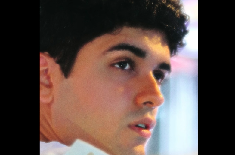 Lirik Lagu Double Take-Dhruv dan Terjemahan, Viral di TikTok Ditonton hingga 2,1 Juta Kali Lirik Lagu Double Take-Dhruv dan Terjemahan, Viral di TikTok Ditonton hingga 2,1 Juta Kali