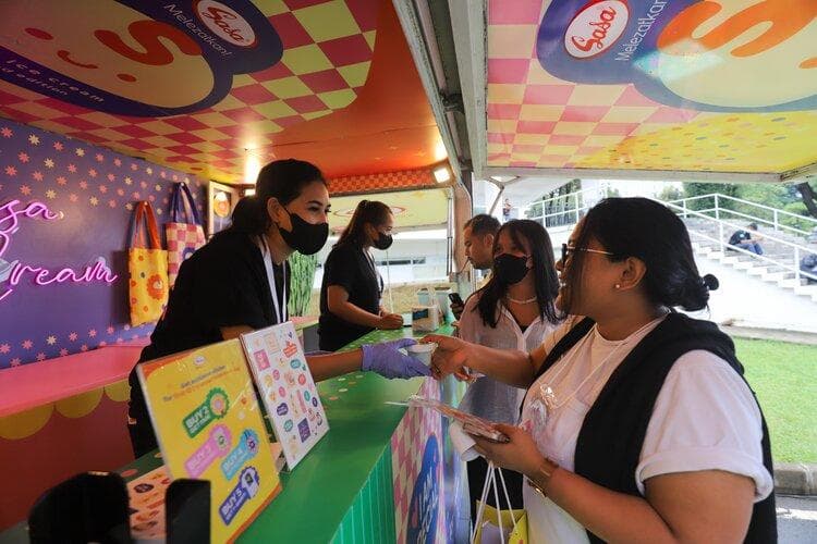 Sasa Ice Cream Hadir di Sound of Love The Festival, Taburkan Keceriaan bagi Ribuan Pengunjung Sasa Ice Cream Hadir di Sound of Love The Festival, Taburkan Keceriaan bagi Ribuan Pengunjung