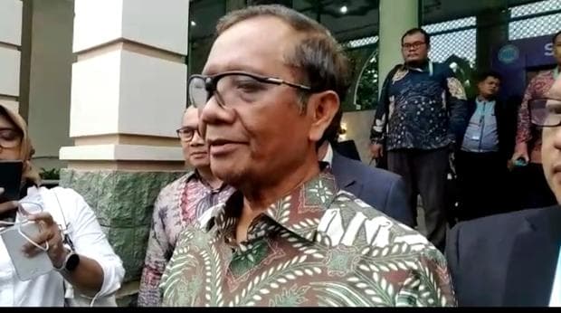 Mahfud MD Siap Jelaskan Data Autentik Dana Janggal Rp300 T Kemenkeu ke DPR Mahfud MD Siap Jelaskan Data Autentik Dana Janggal Rp300 T Kemenkeu ke DPR