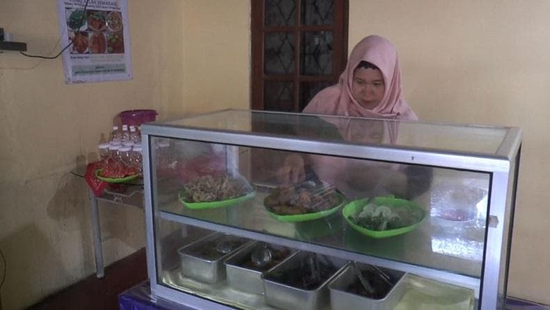 Peduli Warga Kurang Mampu, PJRA Semarang Perbanyak Warung Gratis Peduli Warga Kurang Mampu, PJRA Semarang Perbanyak Warung Gratis
