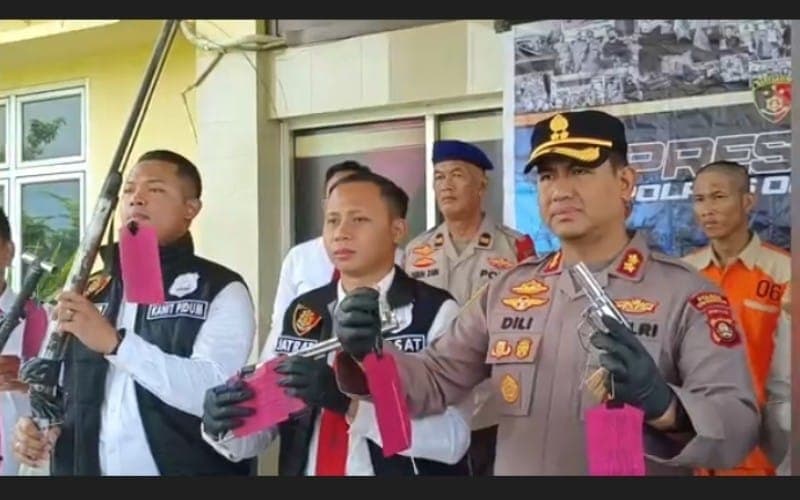 Kapal Kelapa Sawit Dibajak Puluhan Orang di OKI, 4 Pelaku Ditangkap Kapal Kelapa Sawit Dibajak Puluhan Orang di OKI, 4 Pelaku Ditangkap
