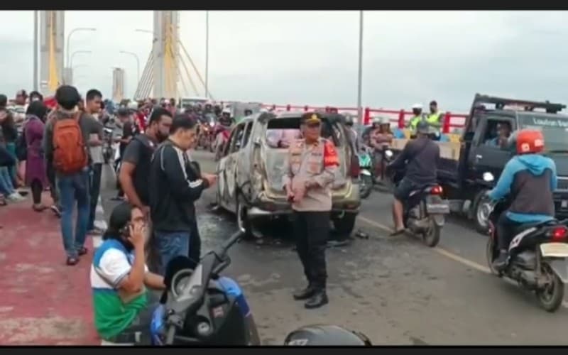 Heboh Mobil Meledak dan Terbakar di Jembatan Musi IV Palembang