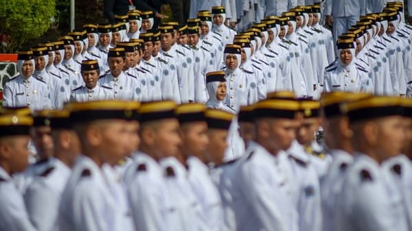 Gaji Lulusan IPDN, Bisa Tembus Rp20 Juta hingga Jadi Kepala Daerah Gaji Lulusan IPDN, Bisa Tembus Rp20 Juta hingga Jadi Kepala Daerah