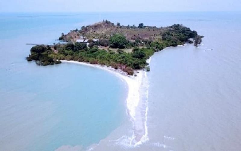 Tempat Wisata di Palembang yang Jarang Dikunjungi, Nomor 3 Pantai yang Cantik Tempat Wisata di Palembang yang Jarang Dikunjungi, Nomor 3 Pantai yang Cantik