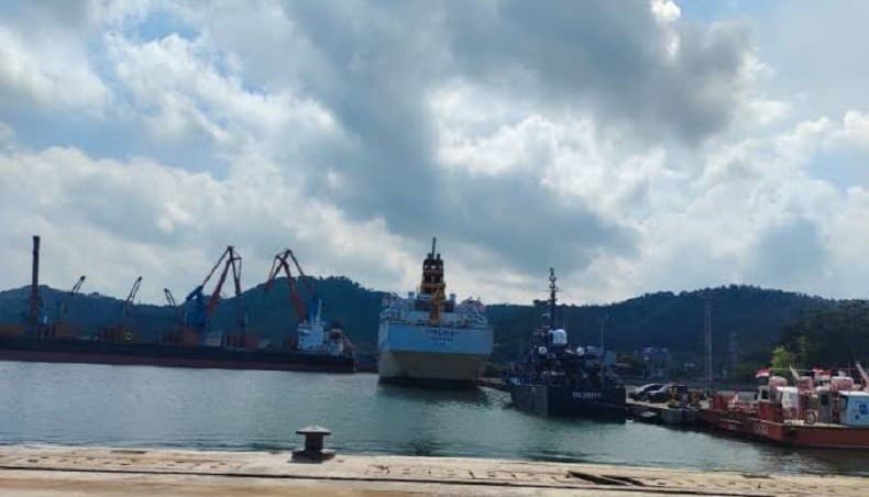 Kementerian PUPR Pastikan Perbaikan Jalan Akses Pelabuhan Ciwandan Rampung 15 April Kementerian PUPR Pastikan Perbaikan Jalan Akses Pelabuhan Ciwandan Rampung 15 April