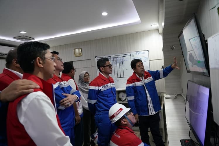 Wakil Komut Pertamina Tinjau Kesiapan Layanan dan Stok BBM dan LPG Jelang Idulfitri Wakil Komut Pertamina Tinjau Kesiapan Layanan dan Stok BBM dan LPG Jelang Idulfitri