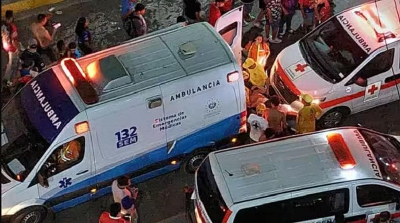 Suporter Serbu Stadion Ingin Lihat Pertandingan Sepak Bola, 9 Orang Tewas Suporter Serbu Stadion Ingin Lihat Pertandingan Sepak Bola, 9 Orang Tewas