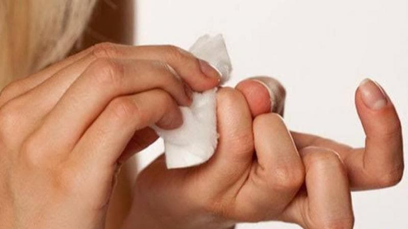 Jangan Panik! Cara Menghilangkan Lem Alteco di Tangan Ini Mudah Dilakukan Jangan Panik! Cara Menghilangkan Lem Alteco di Tangan Ini Mudah Dilakukan