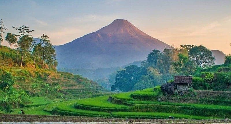 7 Spot Foto di Mojokerto Bernuansa Desa, Singgah ke Terasering Selotapak dan Gartenhutte 7 Spot Foto di Mojokerto Bernuansa Desa, Singgah ke Terasering Selotapak dan Gartenhutte