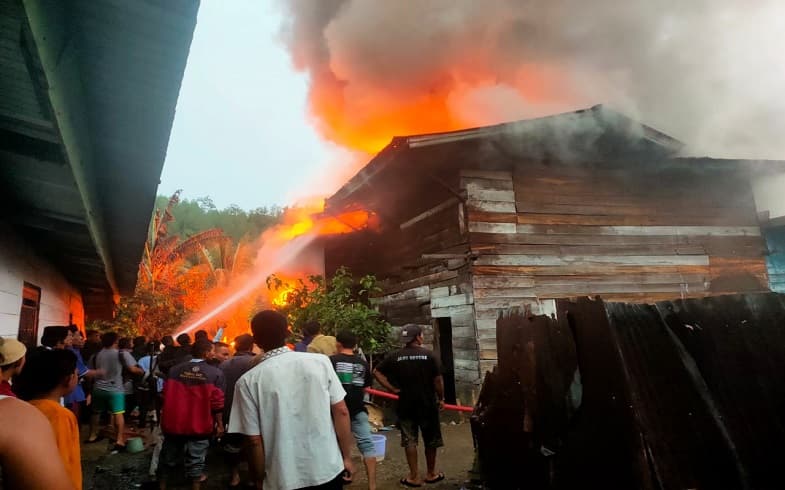Kebakaran di Gayo Lues Aceh, 10 Rumah Ludes Dilalap Api