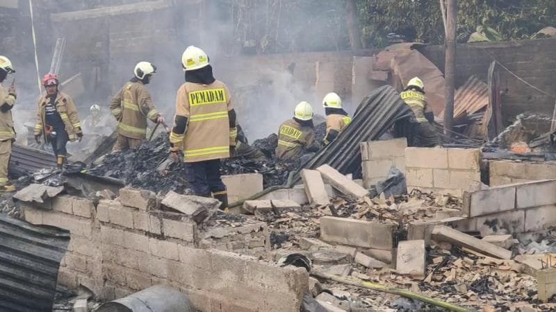 Kebakaran di Duren Sawit, 1 Lansia Tewas usai Terjebak di Dalam Rumah