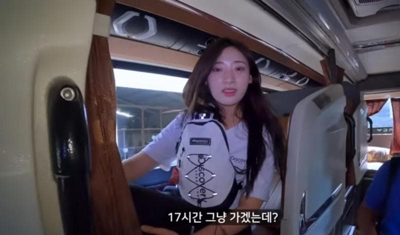 Orang Korea Liburan ke Bali Naik Bus Suite Class Tami Jaya, Begini Reaksinya Orang Korea Liburan ke Bali Naik Bus Suite Class Tami Jaya, Begini Reaksinya