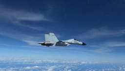 Tegang, Jet Tempur China Melintas Depan Hidung Pesawat Militer AS