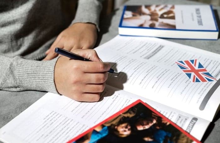 15 Contoh Dialog Asking and Giving Opinion Lengkap dengan Artinya 15 Contoh Dialog Asking and Giving Opinion Lengkap dengan Artinya