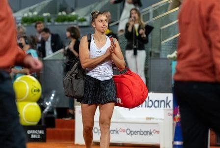 Sara Sorribes Tormo Kalah usai Bikin Aldila Sutjiadi Didiskualifikasi, Netizen: Kena Karma! Sara Sorribes Tormo Kalah usai Bikin Aldila Sutjiadi Didiskualifikasi, Netizen: Kena Karma!