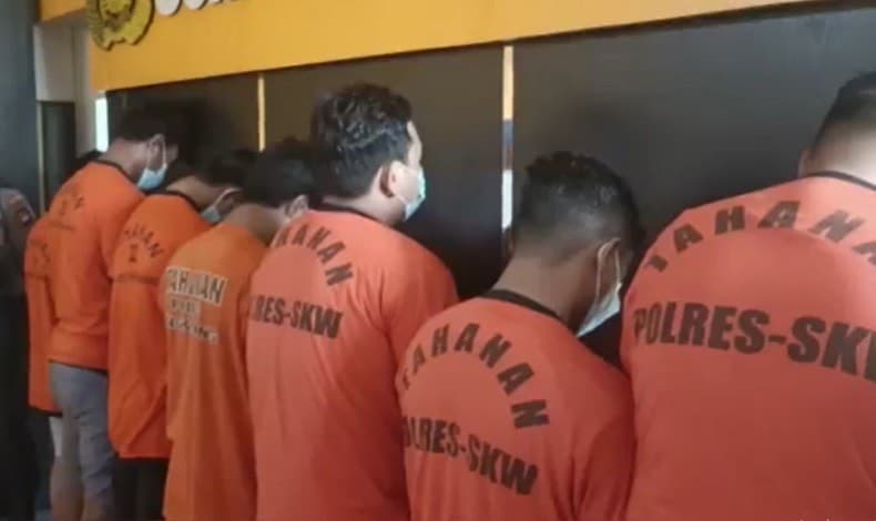 9 Pengeroyok Warga Singkawang di Arena Balap Liar Segera Disidang 9 Pengeroyok Warga Singkawang di Arena Balap Liar Segera Disidang