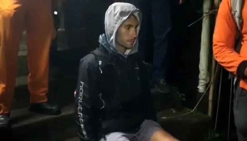 Pria Bule Tersesat di Gunung Agung Bali, Nekat Mendaki Tanpa Pemandu Pria Bule Tersesat di Gunung Agung Bali, Nekat Mendaki Tanpa Pemandu