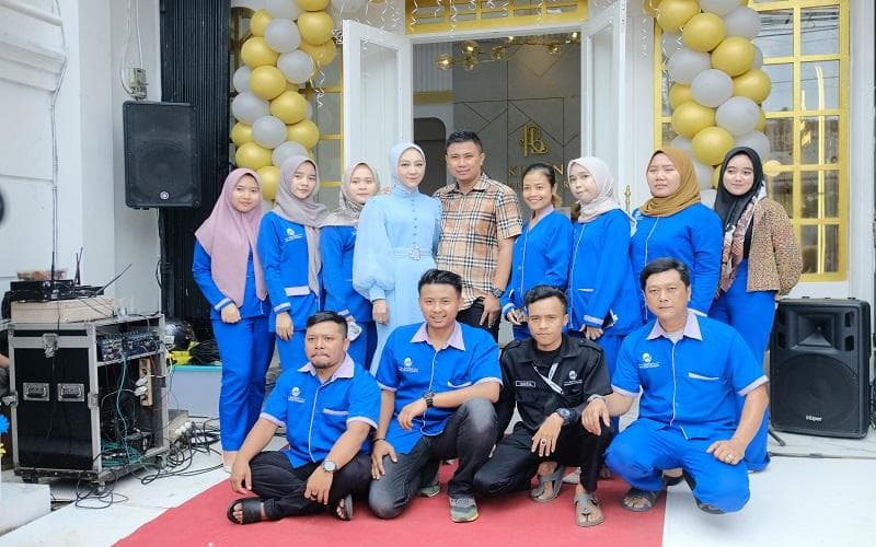 Kisah Tantry Kintan Wiradireja IRT Cantik asal Cianjur Sukses Jadi Pengusaha Beauty Care Kisah Tantry Kintan Wiradireja IRT Cantik asal Cianjur Sukses Jadi Pengusaha Beauty Care