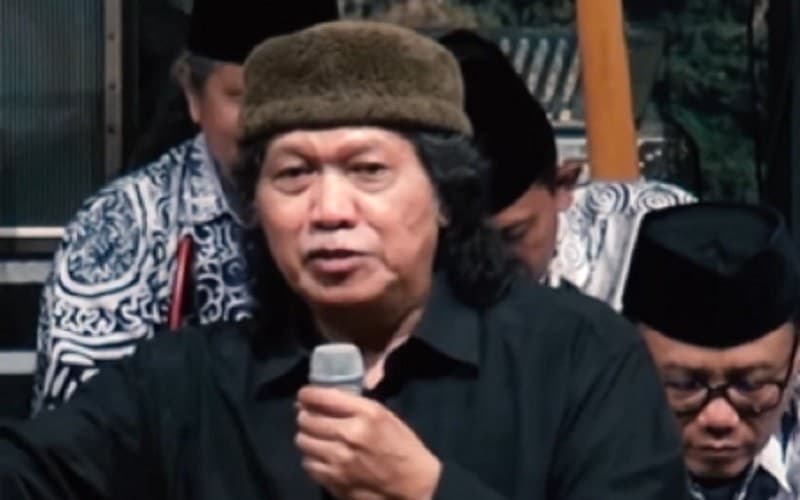 Cak Nun Dirawat di RS, Sahabat Doakan Kesembuhan agar Bisa Ngaji Bersama Lagi Cak Nun Dirawat di RS, Sahabat Doakan Kesembuhan agar Bisa Ngaji Bersama Lagi