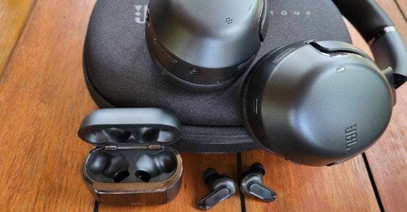 JBL Tour One M2 Hadir Bersama Earbuds Baru, Punya Smart Display untuk Kelola Musik JBL Tour One M2 Hadir Bersama Earbuds Baru, Punya Smart Display untuk Kelola Musik