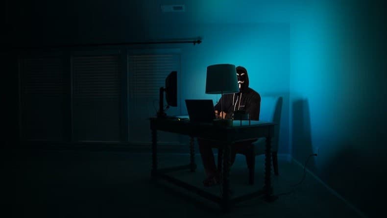 5 Hacker Paling Berbahaya di Dunia Selain Kevin Mitnick, Ada yang Mampu Menyusupi 400.000 Komputer 5 Hacker Paling Berbahaya di Dunia Selain Kevin Mitnick, Ada yang Mampu Menyusupi 400.000 Komputer