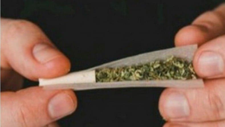 Mengenal Bahaya Tembakau Sintesis yang Digunakan Bobby Joseph, Bisa Berujung Kematian Mengenal Bahaya Tembakau Sintesis yang Digunakan Bobby Joseph, Bisa Berujung Kematian