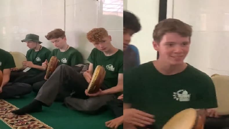 Viral Remaja Bule Belajar Main Hadroh, Ekspresi Serius saat Pegang Rebana Viral Remaja Bule Belajar Main Hadroh, Ekspresi Serius saat Pegang Rebana