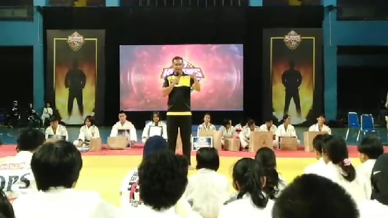 Ratusan Atlet Judo SMP-SMA dan Mahasiswa Berlaga di Bandung, Ini Pesan Pangkostrad Ratusan Atlet Judo SMP-SMA dan Mahasiswa Berlaga di Bandung, Ini Pesan Pangkostrad