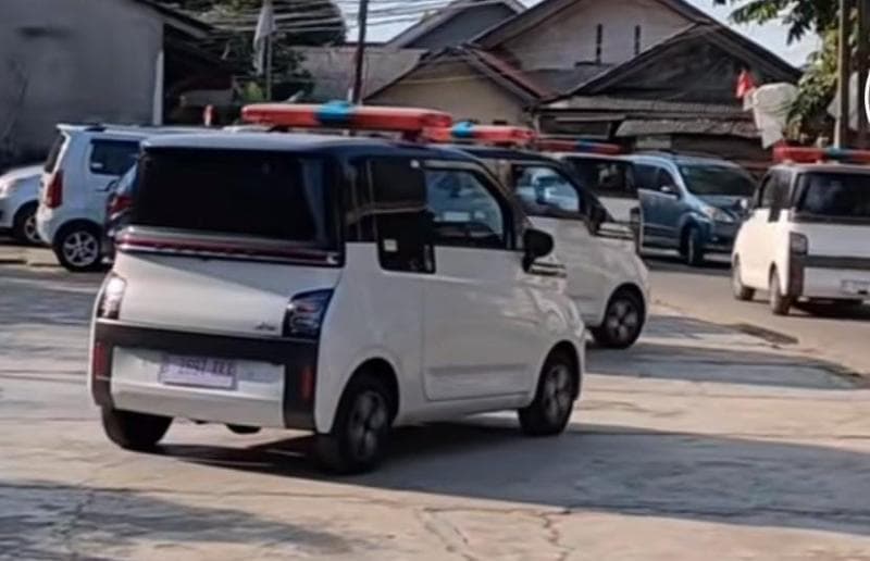 Netizen Geger, Mobil Listrik Mungil Wuling Air EV Jadi Ambulans Netizen Geger, Mobil Listrik Mungil Wuling Air EV Jadi Ambulans