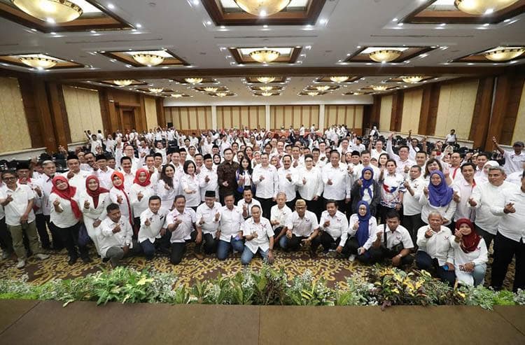 Hadiri Konsolidasi Partai Perindo DIY-Jateng, HT Kobarkan Semangat Kader Hadiri Konsolidasi Partai Perindo DIY-Jateng, HT Kobarkan Semangat Kader