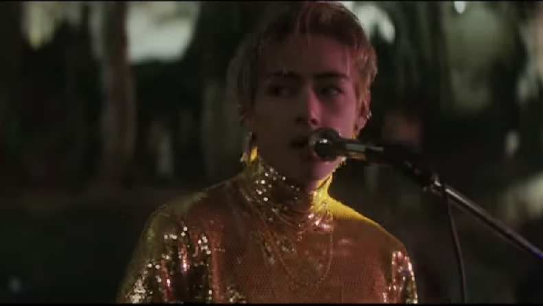 Lirik Lagu Love Me Again - V BTS dan Terjemahan, Trending No 1 di YouTube Music Lirik Lagu Love Me Again - V BTS dan Terjemahan, Trending No 1 di YouTube Music