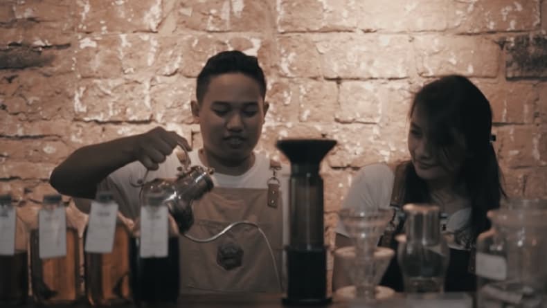 Lirik Lagu Kok Iso Yo - Guyon Waton dan Artinya, Kisah Pria Diselingkuhi sang Pacar Lirik Lagu Kok Iso Yo - Guyon Waton dan Artinya, Kisah Pria Diselingkuhi sang Pacar