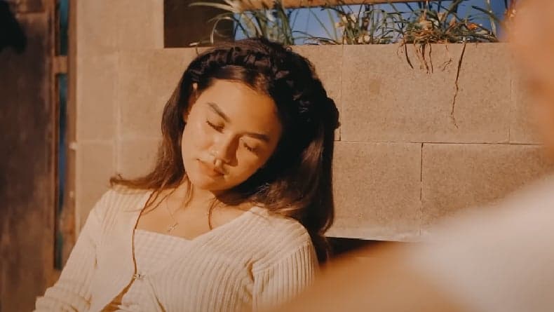 Lirik Lagu Durung Ikhlas - Lavora dan Artinya, Menusuk Hati Lirik Lagu Durung Ikhlas - Lavora dan Artinya, Menusuk Hati