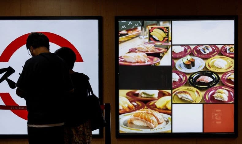 Jepang Buang Air Radioaktif Nuklir ke Laut, Restoran Sushi di Hong Kong Tetap Ramai Jepang Buang Air Radioaktif Nuklir ke Laut, Restoran Sushi di Hong Kong Tetap Ramai