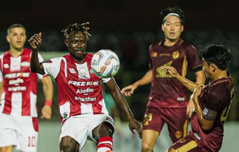 Hasil Liga 1: Akhiri Paceklik, PSM Taklukkan Persis Solo Hasil Liga 1: Akhiri Paceklik, PSM Taklukkan Persis Solo