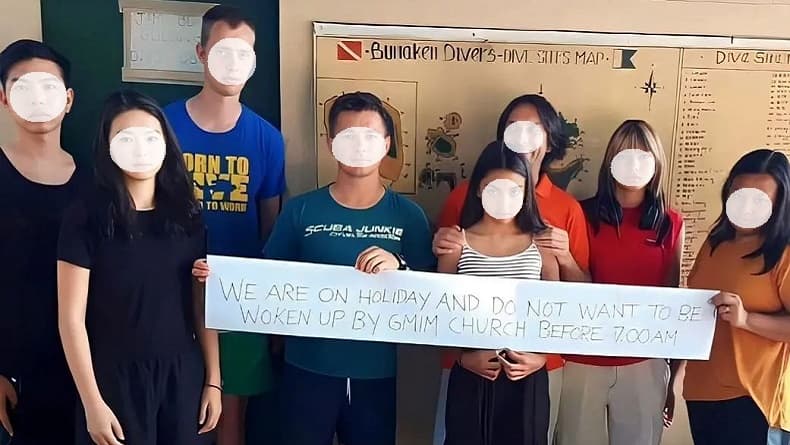 Viral Turis Asing di Bunaken Protes Suara Toa Gereja Cari Dana, Warganet Terbelah Viral Turis Asing di Bunaken Protes Suara Toa Gereja Cari Dana, Warganet Terbelah