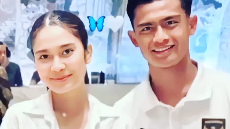 Viral Pratama Arhan Peluk dan Cium Azizah Salsha usai Pertandingan, Netizen: Gak Bisa Tidur Viral Pratama Arhan Peluk dan Cium Azizah Salsha usai Pertandingan, Netizen: Gak Bisa Tidur