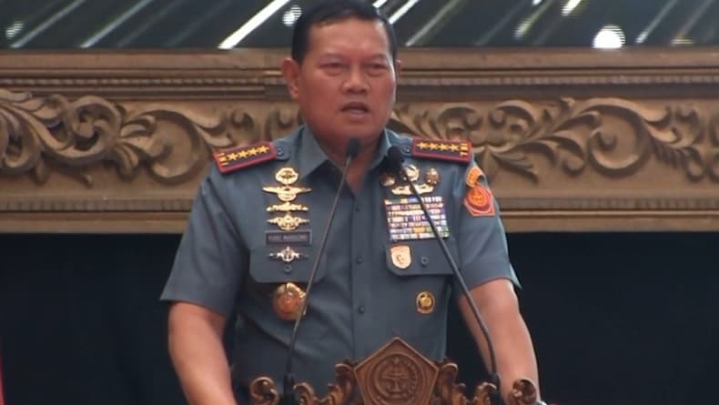 Panglima TNI Tegaskan Tak Ada Operasi Militer di Batam Panglima TNI Tegaskan Tak Ada Operasi Militer di Batam