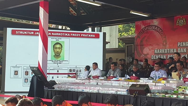 7 Fakta Fredy Pratama Pablo Escobar Indonesia, Nomor 6 Mertua Kartel Narkoba di Thailand 7 Fakta Fredy Pratama Pablo Escobar Indonesia, Nomor 6 Mertua Kartel Narkoba di Thailand