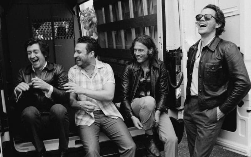 Makna Lagu 505 - Arctic Monkeys Lengkap dengan Lirik Lagu, Bercerita Tentang Kerinduan Kepada sang Kekasih Makna Lagu 505 - Arctic Monkeys Lengkap dengan Lirik Lagu, Bercerita Tentang Kerinduan Kepada sang Kekasih