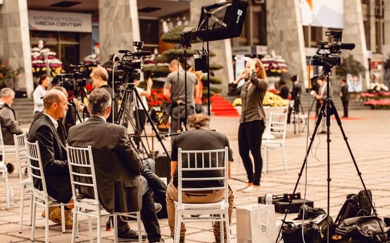 5 Contoh Teks Reporter Singkat Berbagai Topik 5 Contoh Teks Reporter Singkat Berbagai Topik