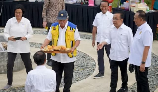 Momen Jokowi dan Para Menteri Nikmati Udara Pagi IKN Lanjut Sarapan Bubur Ayam hingga Roti Bakar