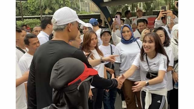 Bahagia Banget Ayu Ting Ting Bisa Bertemu Siti Atikoh saat CFD Bareng Partai Perindo