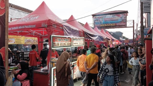 Pengunjung Cibadak Funday Bandung Membeludak, Nikmati Berbagai Stand Kuliner