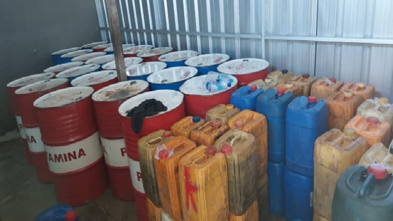 Polda Babel Bongkar Kasus Penyalahgunaan BBM Subsidi dari SPBN TPI Ketapang Polda Babel Bongkar Kasus Penyalahgunaan BBM Subsidi dari SPBN TPI Ketapang